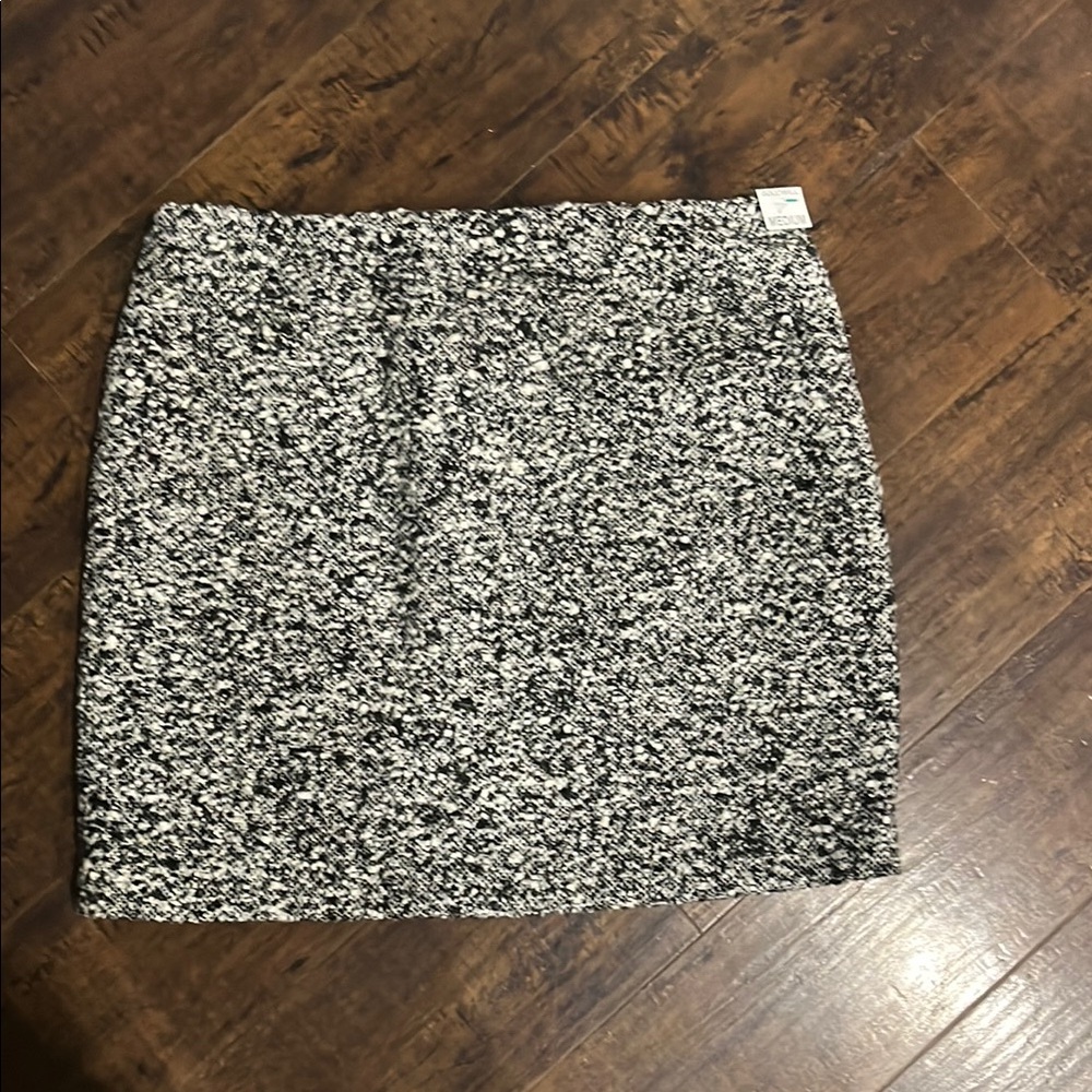 Stylish Black and White Skirt